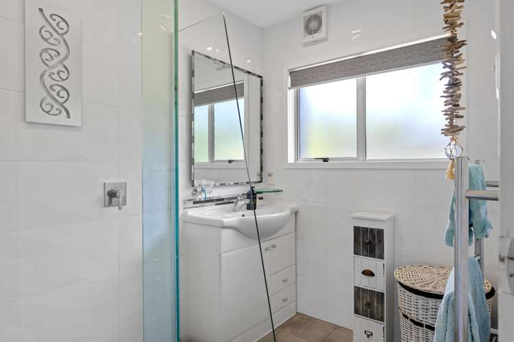 6 Hatfield Heights Hatfields Beach_21