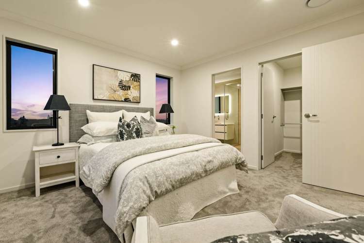 35 Michael Bosher Way Flat Bush_14