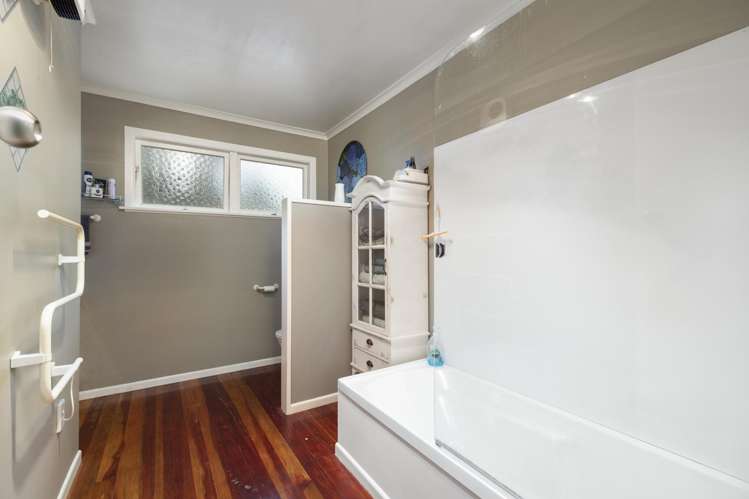 5 Puriri Crescent Masterton_13