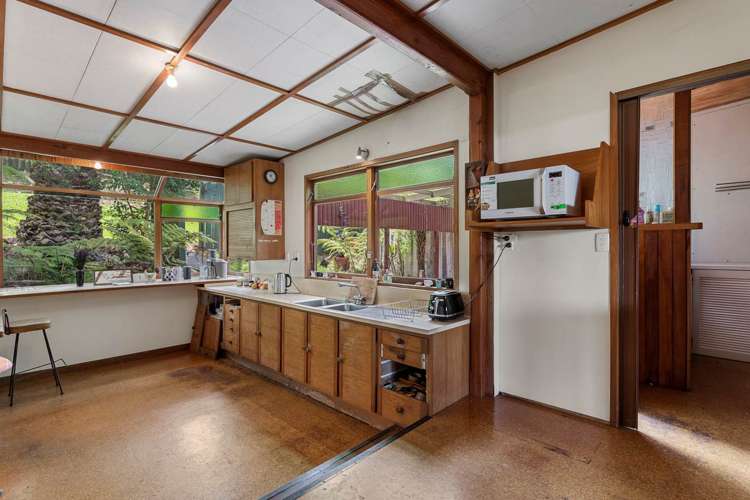 73 Attwood Road Paremoremo_10