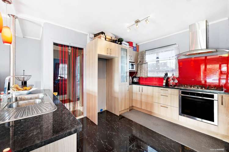 2/18 Swaffield Road Papatoetoe_6