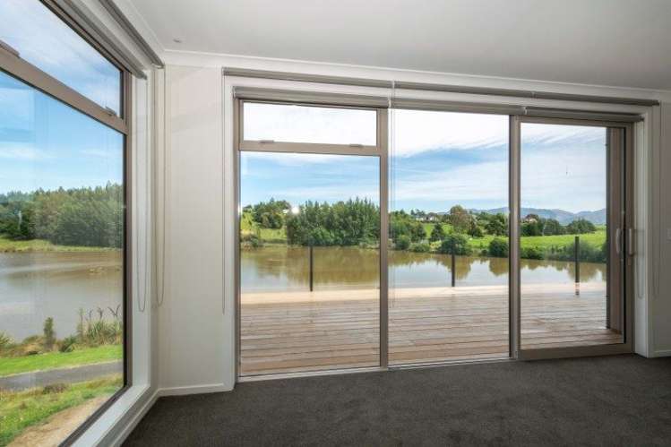 18 Lake View Place Fairhall_6