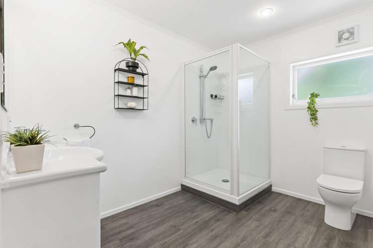 44 Friend Street Karori_12