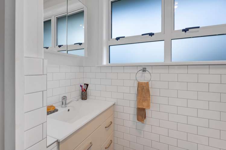 114 Fairfield Road Hawera_12