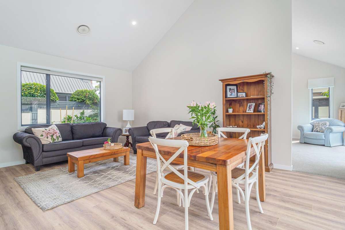 25a West Thompson Street_2