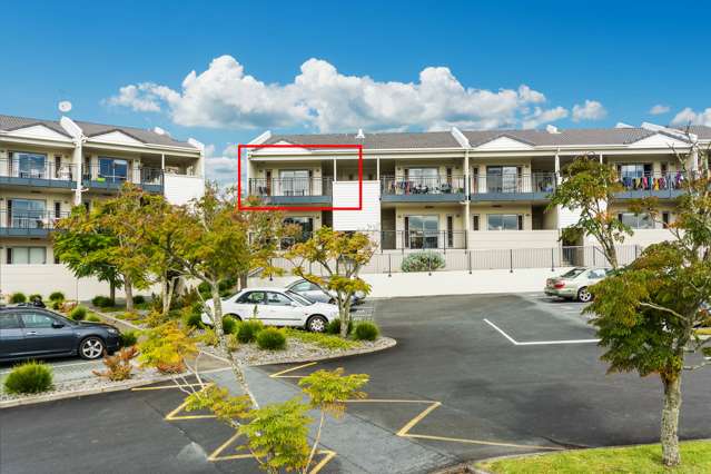 E10/71 Spencer Road Oteha_2