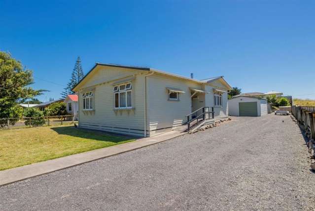 93 Park Avenue Waitarere Beach_1