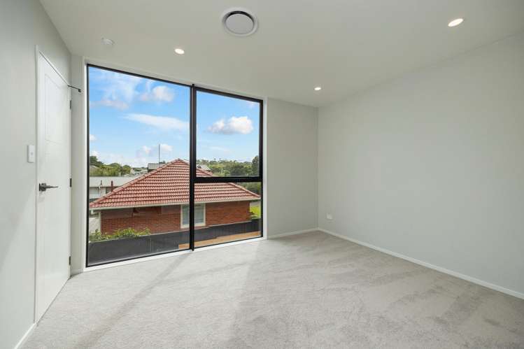 2/4 Norrie Avenue Mount Albert_27