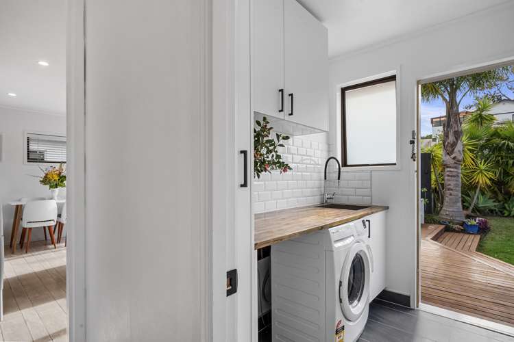 1/105 Sunset Road Totara Vale_23