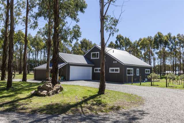 2279 South Eyre Road West Eyreton_1