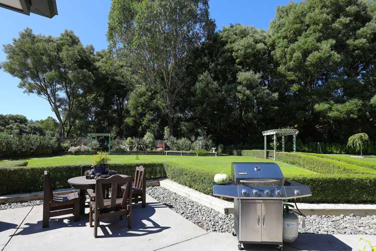 16 Karaka Place Kinloch_16