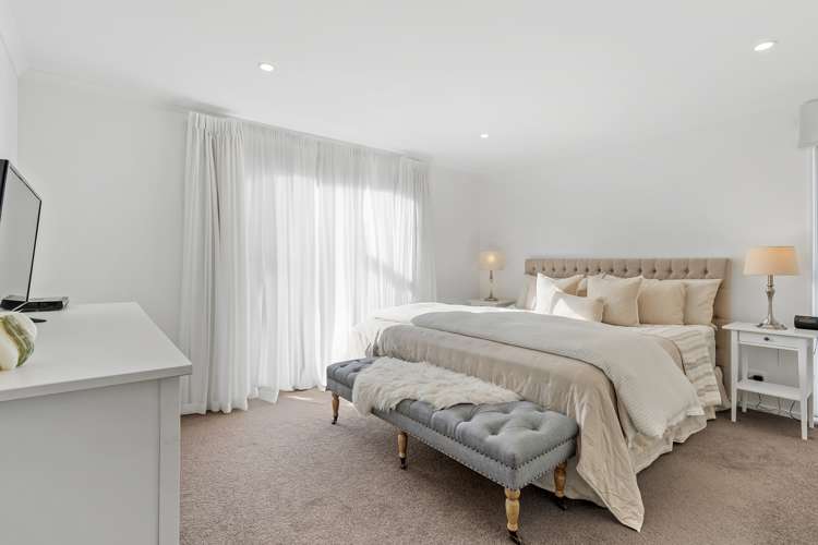 9 Symes Drive Red Beach_17