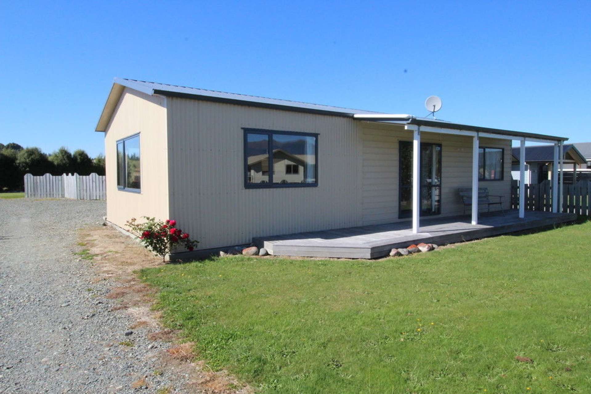 43 Orbell Crescent Te Anau_0