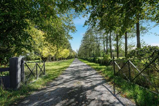 Premium bare land with outstanding soil & views