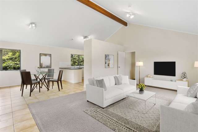 Comfortable and Bright 4-Bedroom Home with Outdoor Deck