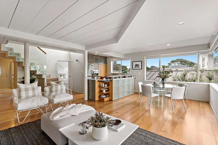 2/8a Audrey Road Takapuna_16