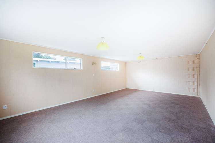 8 Somerset Crescent Highbury_12