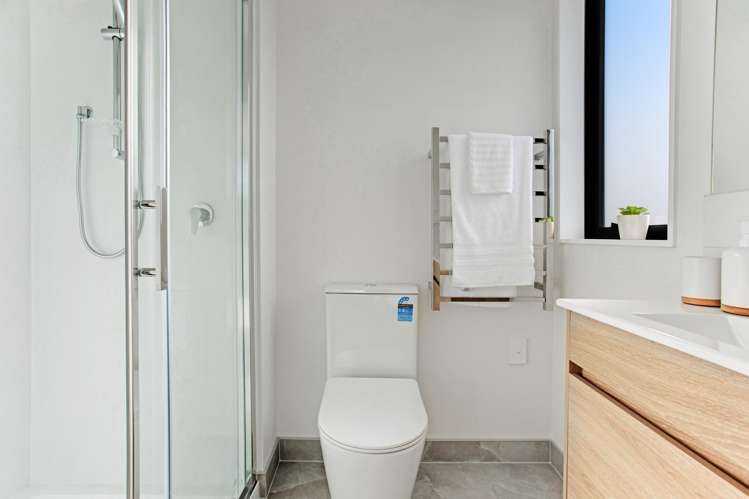 2/129 Richardson Road Mount Albert_11