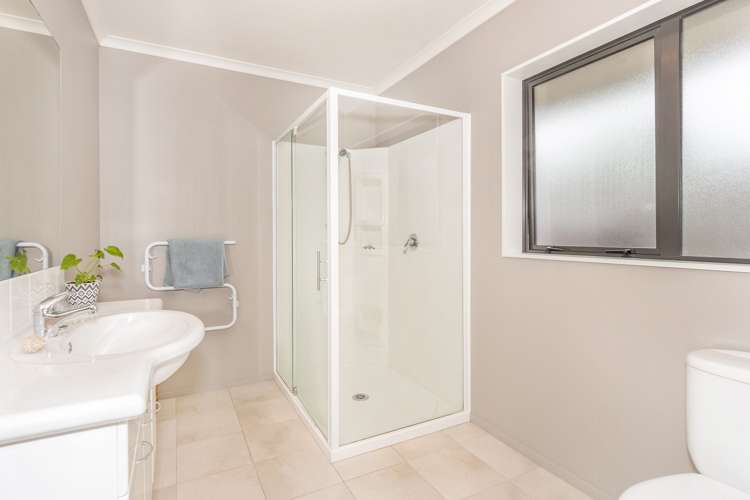 261 Southfield Drive Lincoln_7