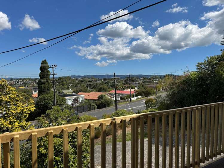 4 Royal Road Massey_15