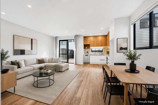 A Rare End Terrace in Waterlily