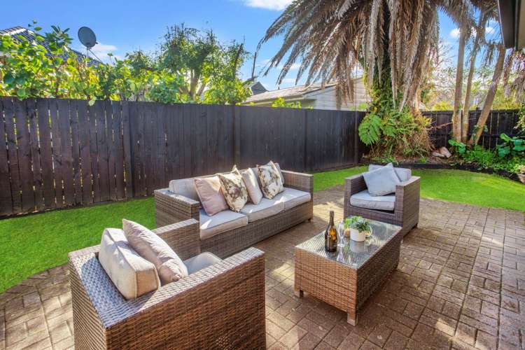 2/47 Carnoustie Drive Wattle Downs_10