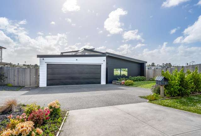 Motivated Vendor Heading to Australia - Act Fast!