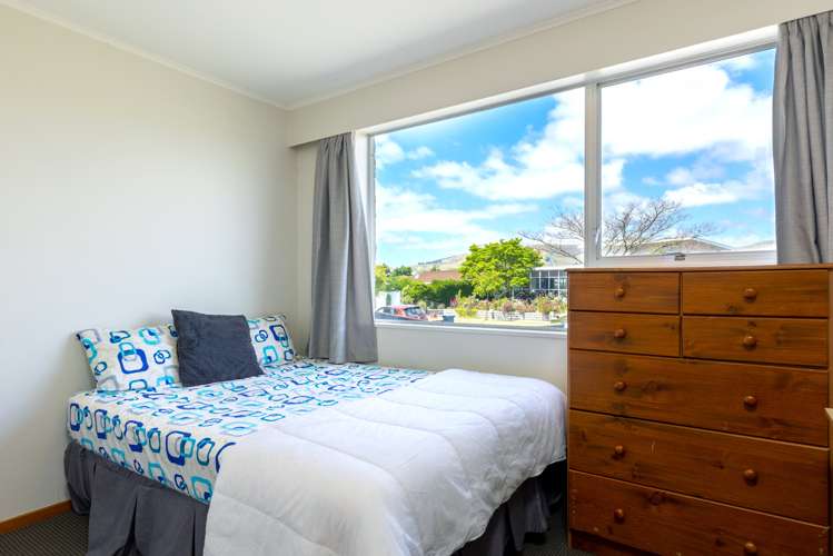 5 Newbourne Crescent Redwoodtown_10