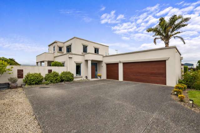 Mediterranean-Inspired Elegance with Magnificent Views!