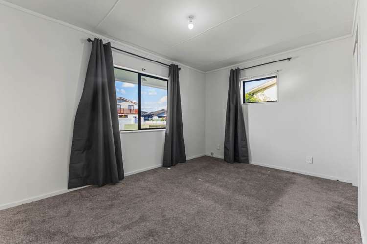 84 Maplesden Drive Clendon Park_16