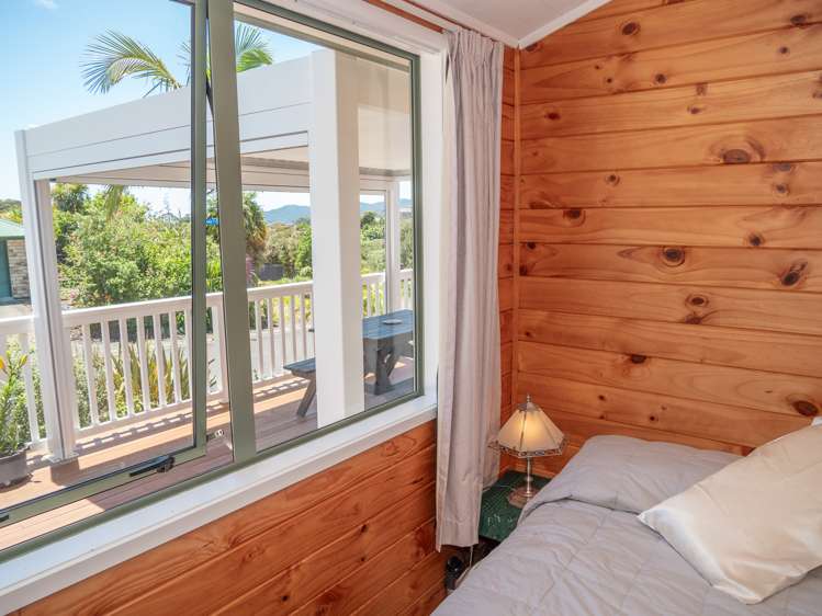 21 Hibiscus Avenue Cable Bay_12