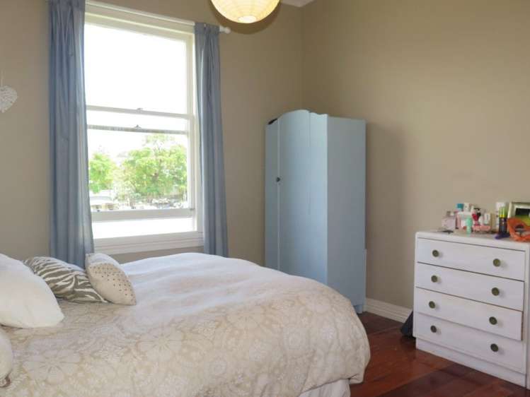 2 Smith Street Raglan_12