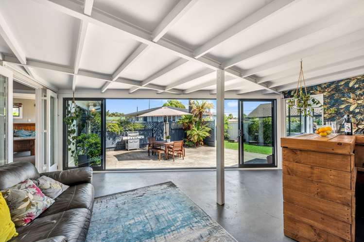 13 Howard Road Taradale_9