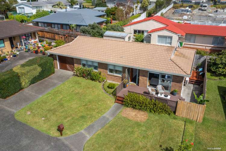 48 Bodi Place Te Atatu South_18