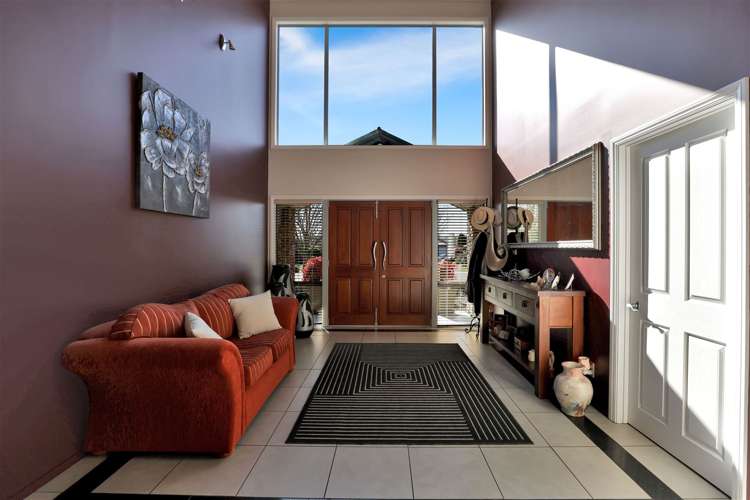 4 Country Place Allenton_25