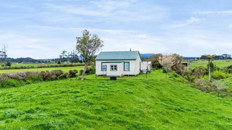 1332 Eltham Road Kaponga_13