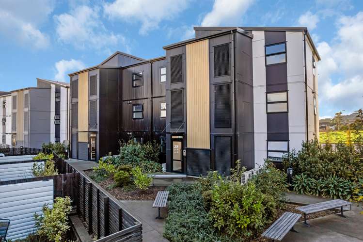 201/28 Shortfin Place Flat Bush_14