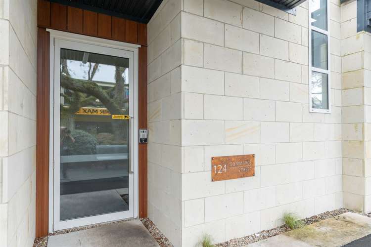 105/124 Commerce Street Frankton_12