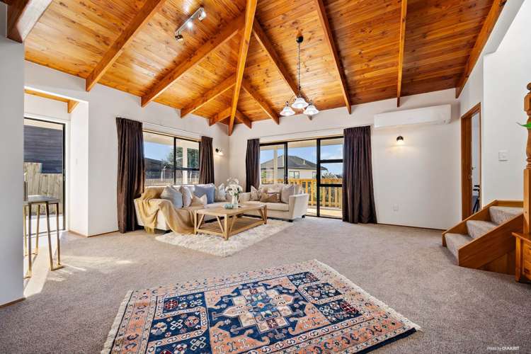 2/12 Spears Place Botany Downs_1