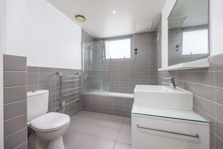 1401/30 Beach Road Auckland Central_6