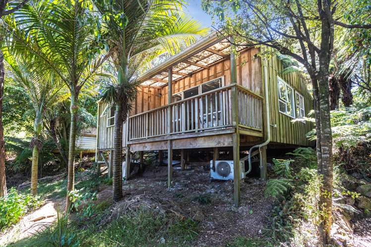 90 Queens Drive Oneroa_17