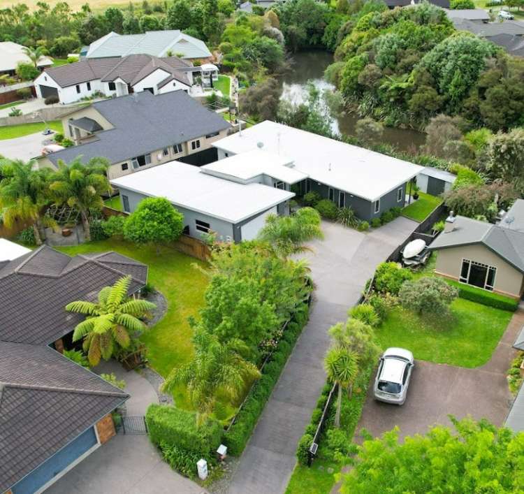 10 Westbury Mews Huntington_19