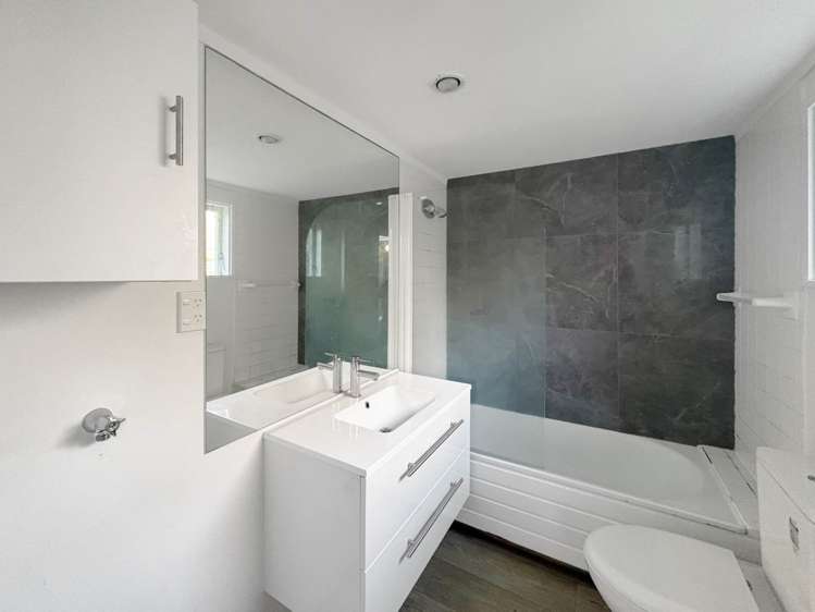 3/89B Te Kawa Road Greenlane_9