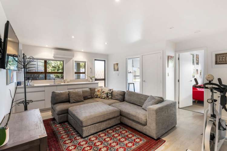 1/27 Churchill Road Murrays Bay_11