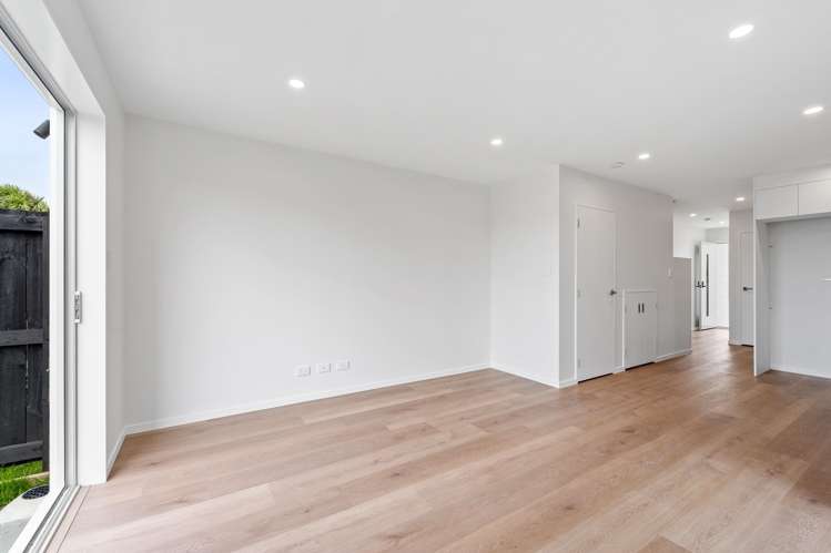 2/470 West Coast Road Glen Eden_7