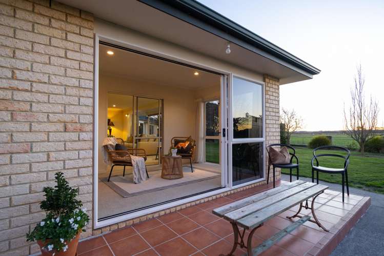 1059 Camerons Line Feilding_12