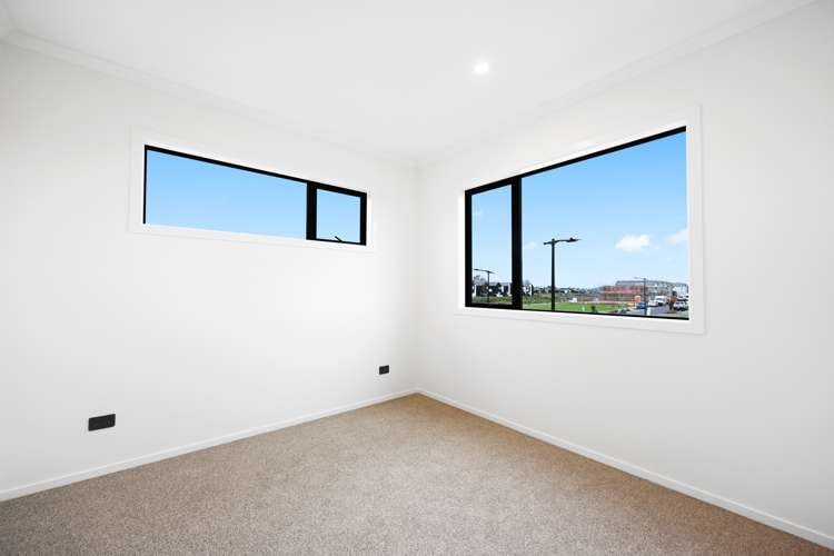 5 Earp Crescent Chartwell_13