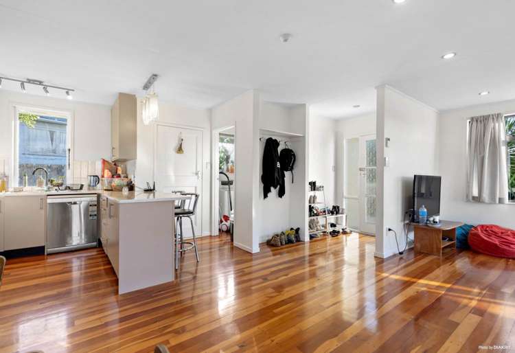 40 Taurus Crescent Beach Haven_2