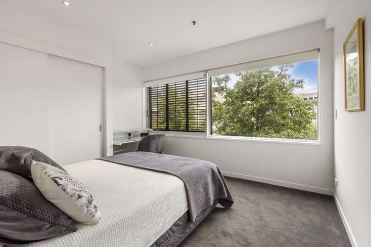 304/125 Customs Street Auckland Central_17