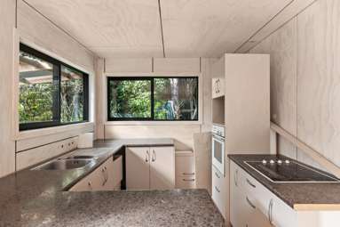 240 Cave Road_4